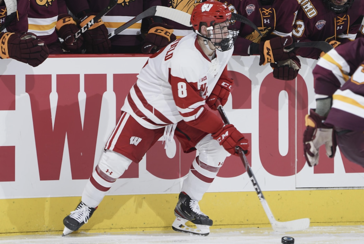 Cole Caufield à Montréal...Pas avant deux ans...