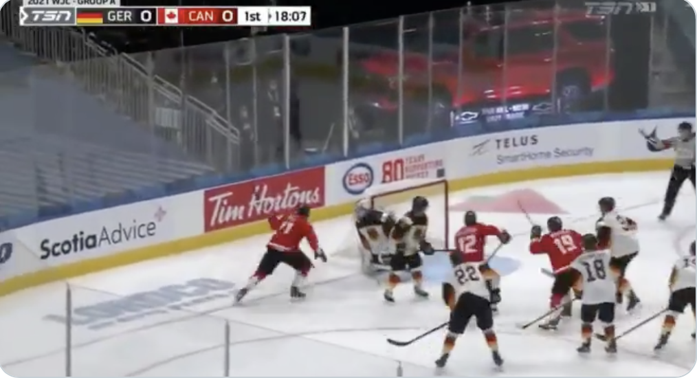 Hockey30 | Kaiden Guhle Marque Le Premier Du Canada