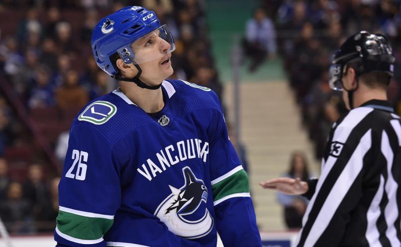 Les propos d'Antoine Roussel ont IRRITÉ la direction des Canucks...