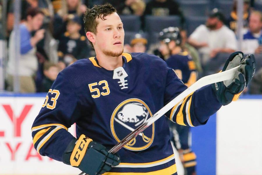 AVIS aux POOLERS...Jeff Skinner est en train de CHOKER sa vie...