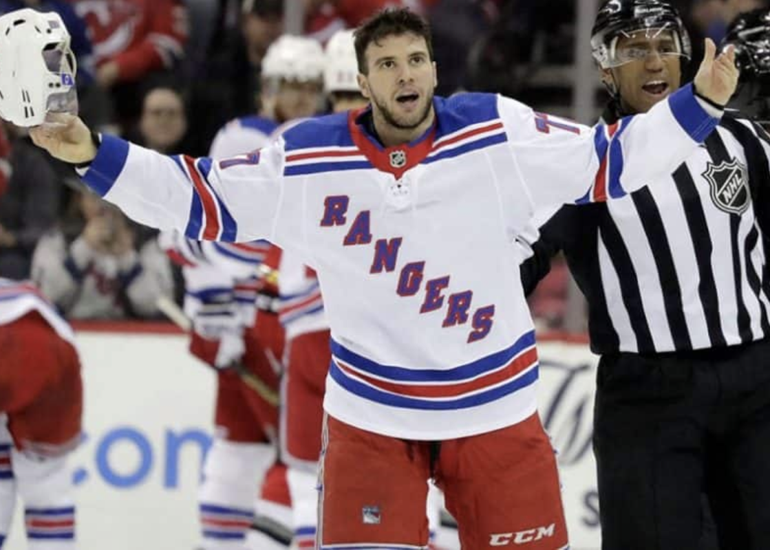 DeAngelo se serait battu avec un joueur important des Rangers...