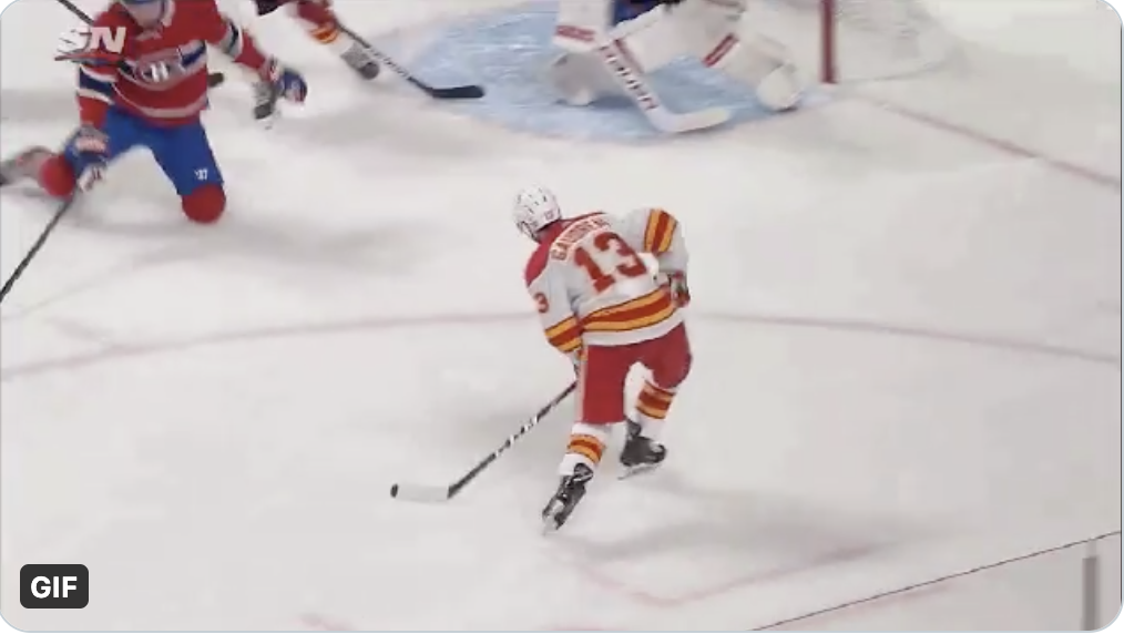 Gaudreau met ça où maman cache les biscuits...