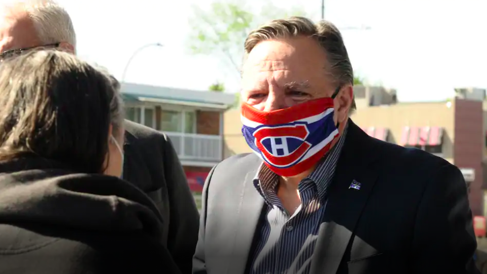 François Legault TAPE sur la tête de Claude Julien!!!