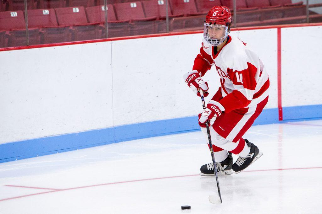 Luke Tuch va prendre la relève de Cole Caufield ?