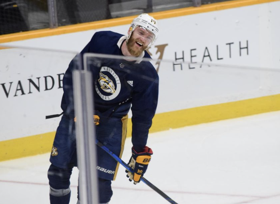 Ça va convaincre le DG des PREDS d'échanger Mattias Ekholm...