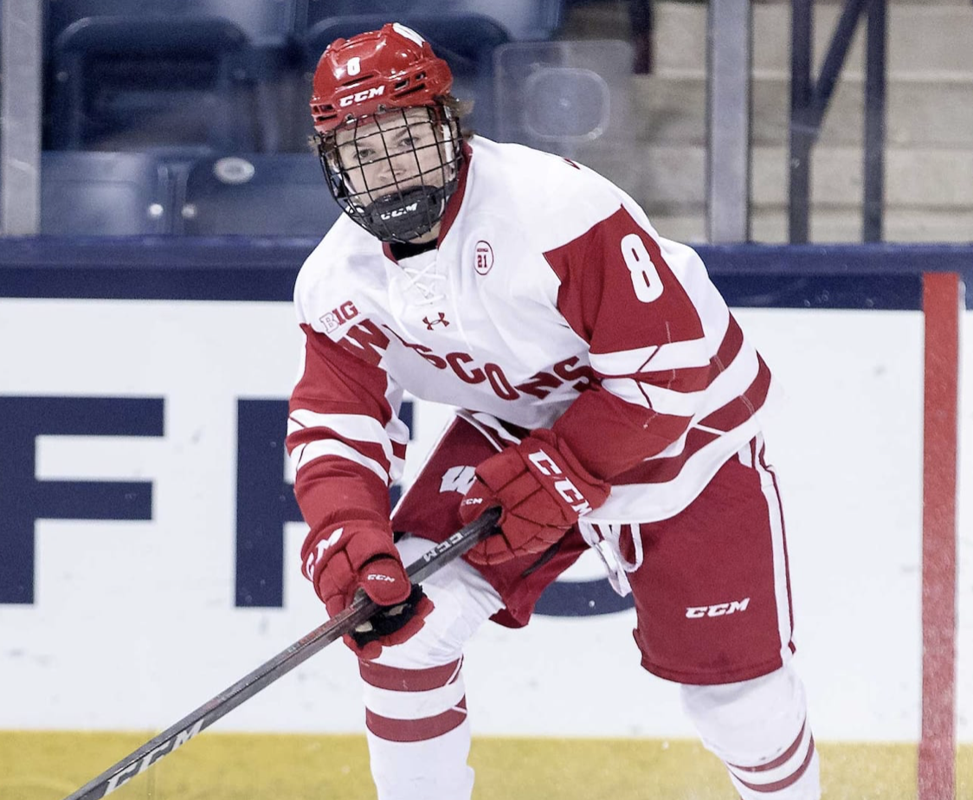 Cole Caufield se rapproche de Montréal...