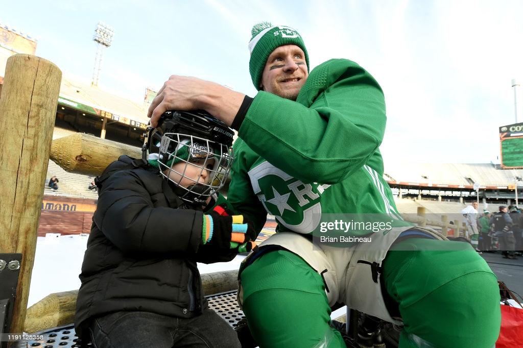 Corey Perry n'a pas vu sa famille depuis le mois de décembre....