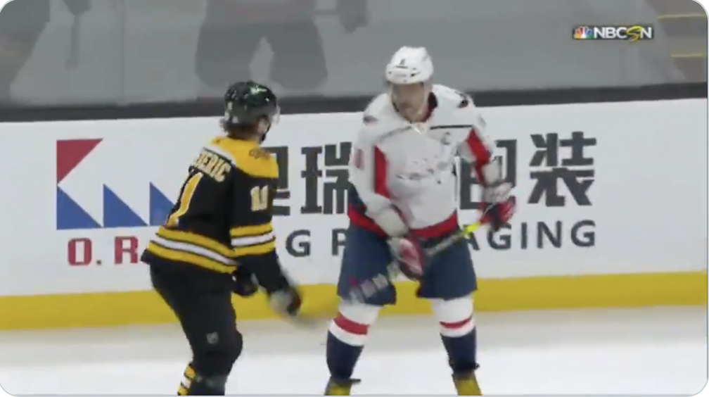 HAHA...Alex Ovechkin reçoit une amende de 26 PIASSES !!!