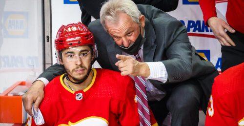 OUCH...Johnny Gaudreau et Darryl Sutter ne peuvent se sentir...