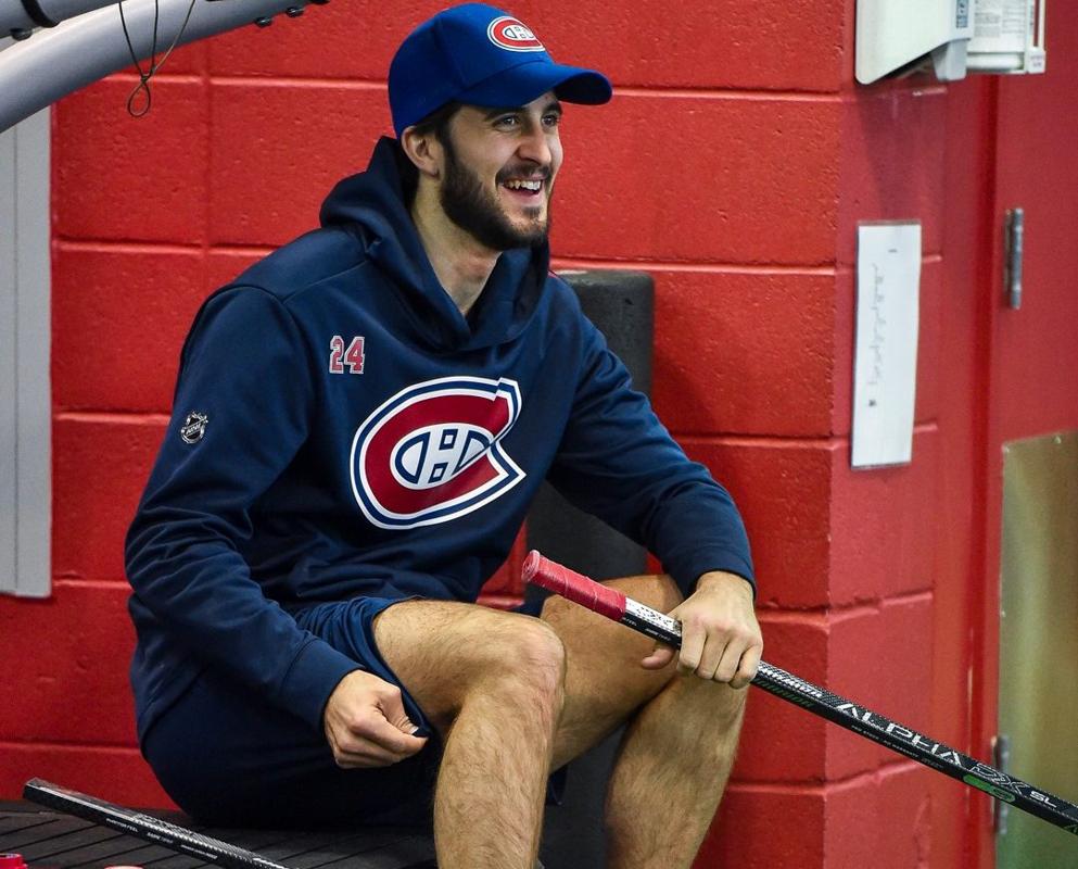 Phil Danault a une raison pour ses MAINS dans le BÉTON!!!!