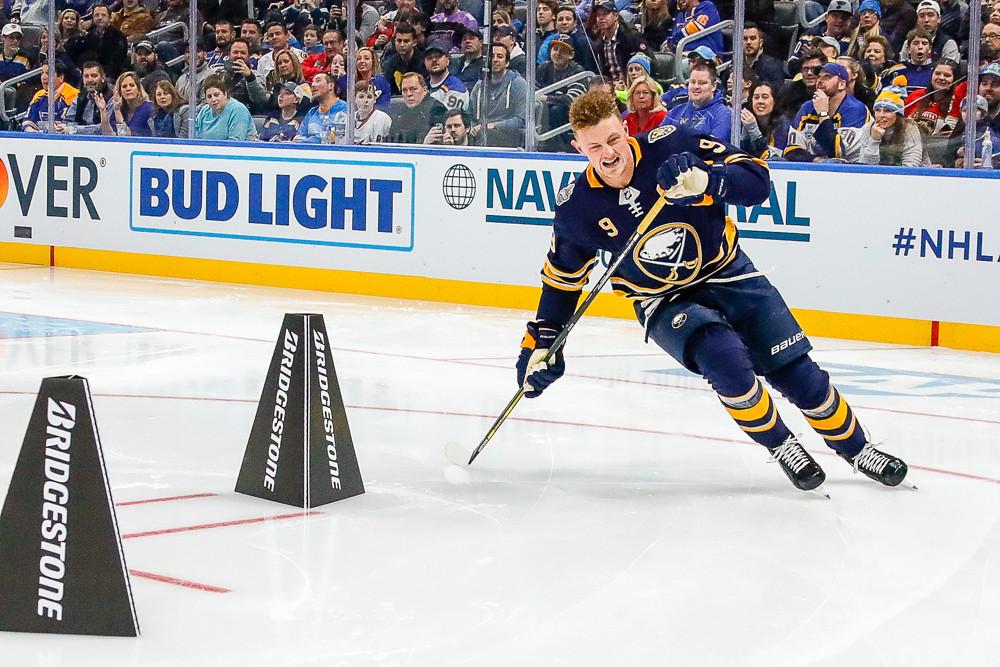 Darren Dreger envoie Jack Eichel à Los Angeles..