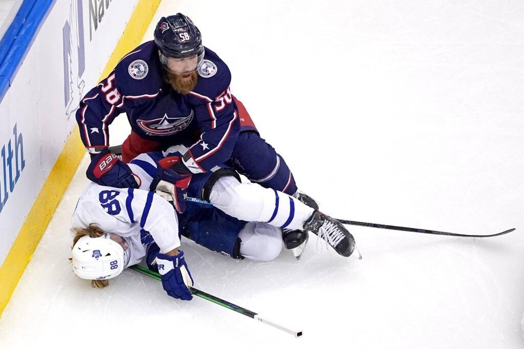 David Savard avec le Lightning: Hockey30 avait averti Mise-O-Jeu...