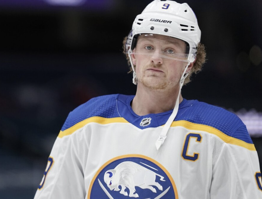 Les Sabres doivent échanger Jack Eichel cet été...