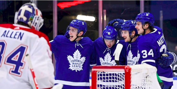 Toronto vs Montréal: des HOMMES contre des ENFANTS...