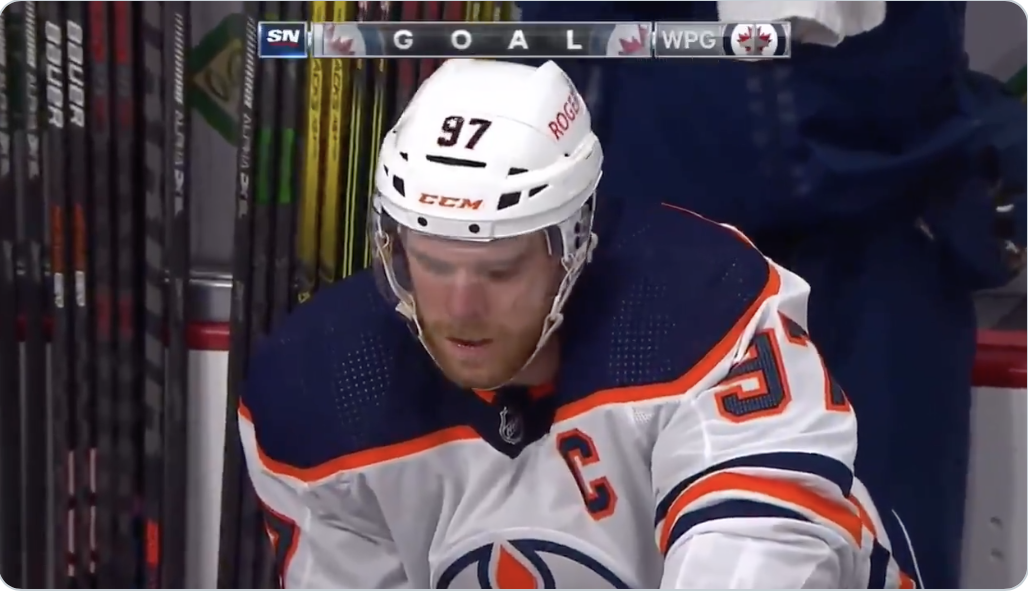 La réaction de Connor McDavid fait peur aux FANS des Oilers...