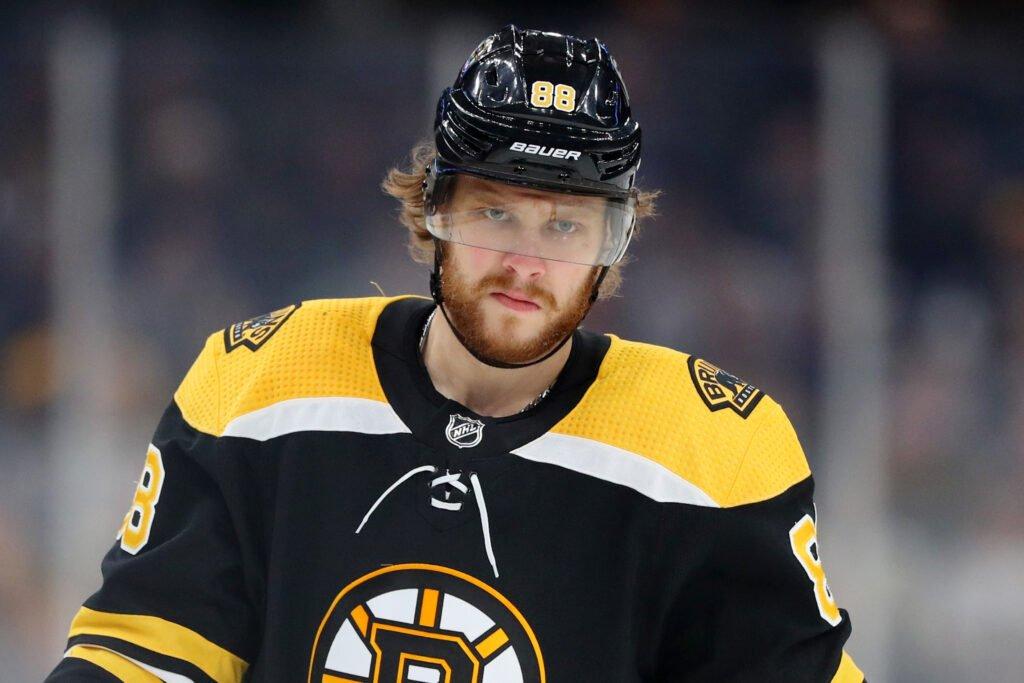 Les Bruins REFUSENT deux OFFRES pour Jack Eichel...