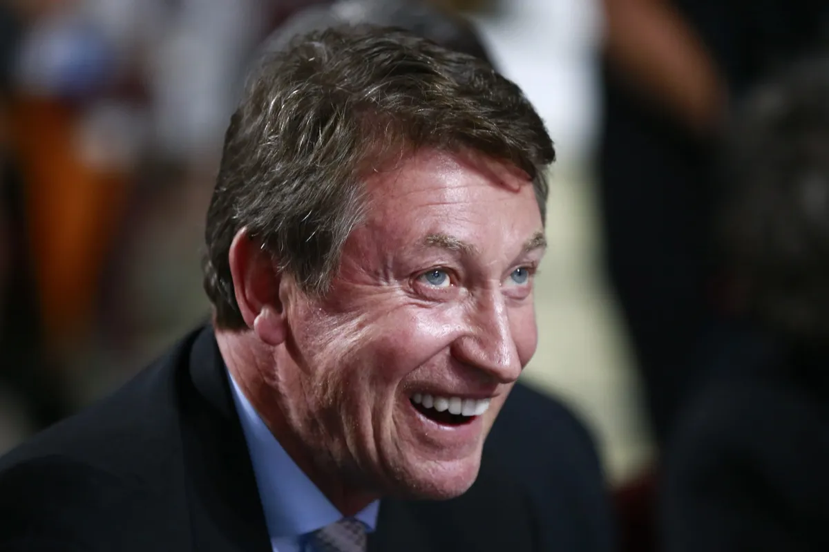 Même Wayne Gretzky en a plein le C... des Oilers...