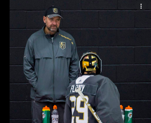 Peter DeBoer DÉTRUIT Marc-André Fleury sur la place publique...