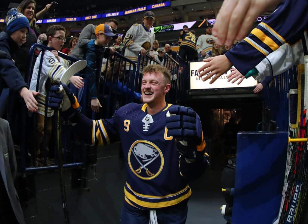 75% de chances que Jack Eichel soit ÉCHANGÉ...