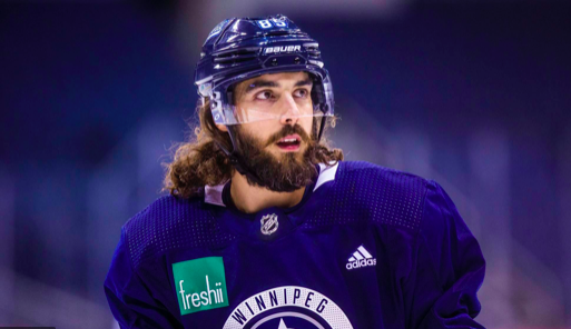 Mathieu Perreault tout proche de Montréal?