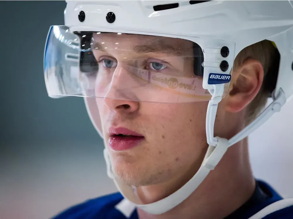 Elias Pettersson est CRAMPÉ...les Canucks sont dans la M...