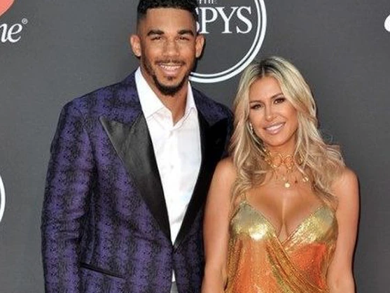 Evander Kane ACCUSE son EX-FEMME....