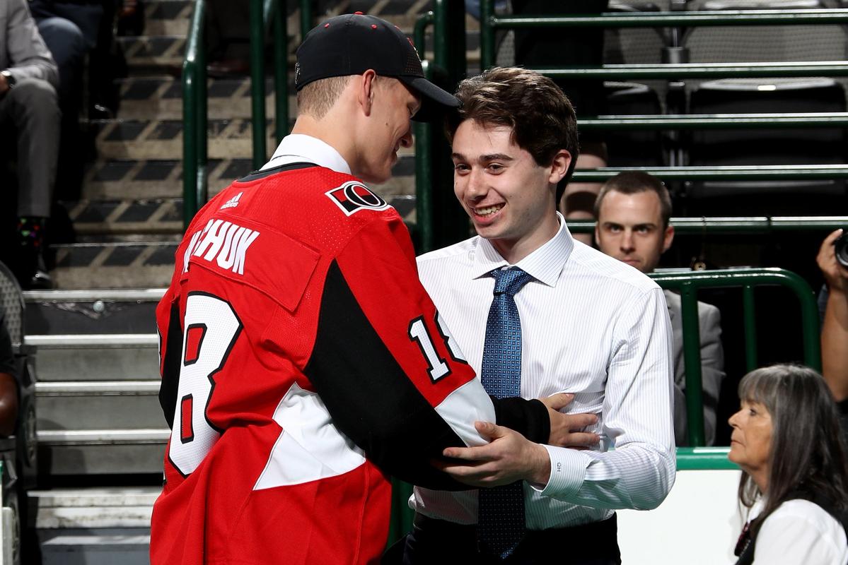 HAHA!!! La solution: OFFRE HOSTILE à Brady Tkachuk!!!