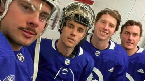 Donnez un nom de BAND à Auston Matthews, Justin Bieber, Mitch Marner et ses LOSERS...