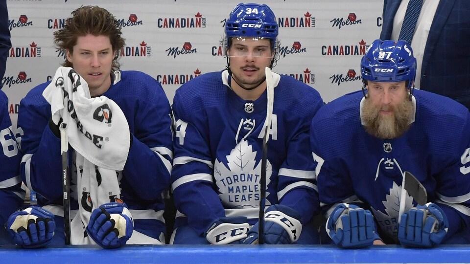 La photo de Matthews et Marner, après le 7e match est devenue virale...