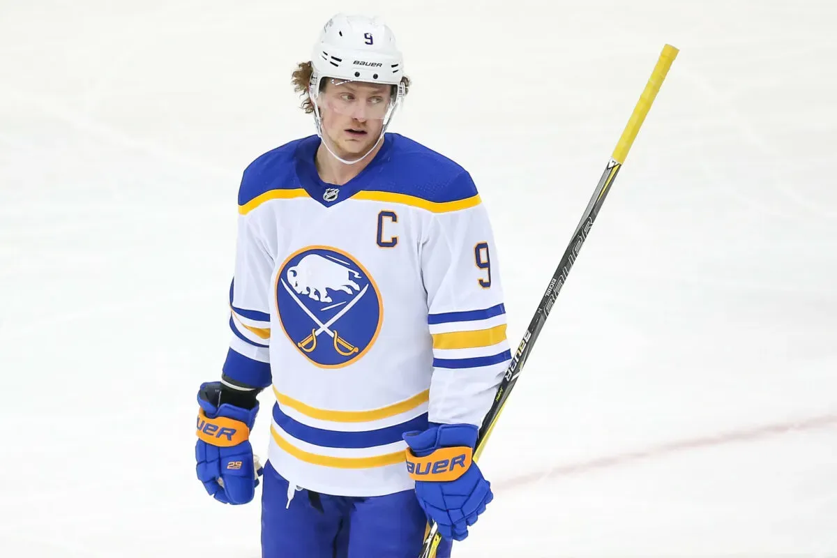 AYOYE...Jack Eichel à Montréal, Geoff Molson met des bâtons dans les roues de son DG ?