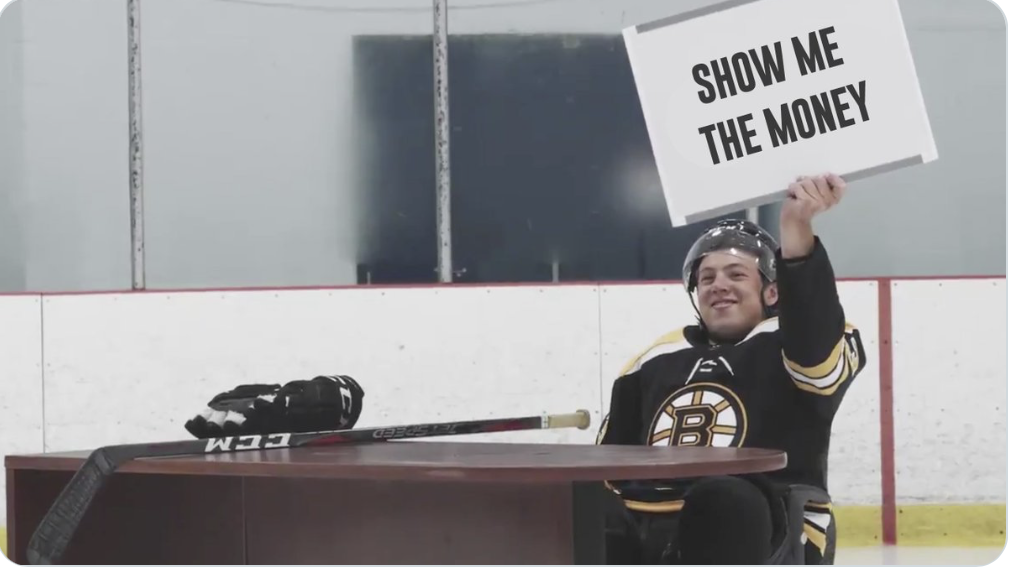 Charlie McAvoy sur le point de faire péter la banque !!!