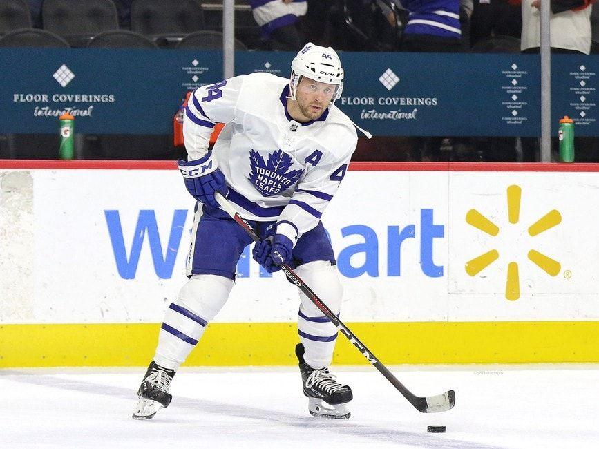 Les Leafs essaient de voler Morgan Rielly...