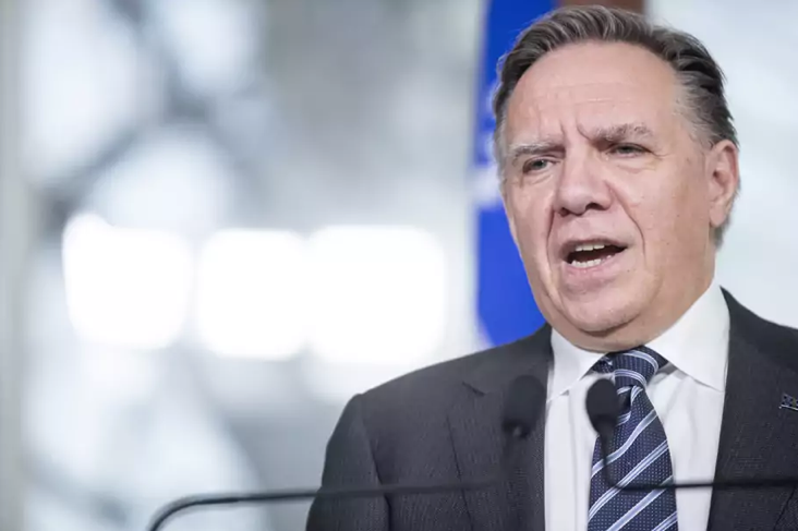 La LNH traite François Legault de MENTEUR..