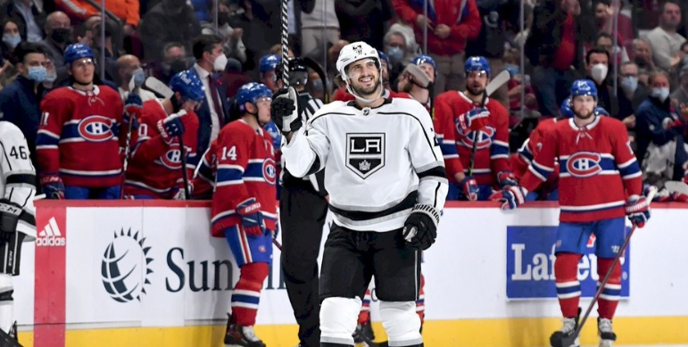 Phil Danault...le SOURIRE ÉTAMPÉ dans la FACE..