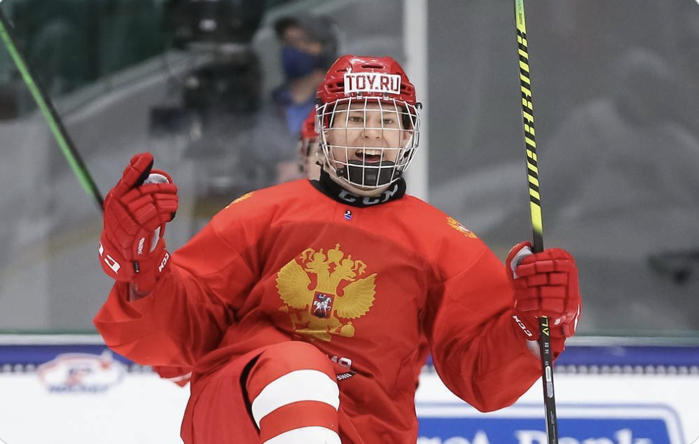 AYOYE...Matvei Michkov est un magicien avec la rondelle !!!