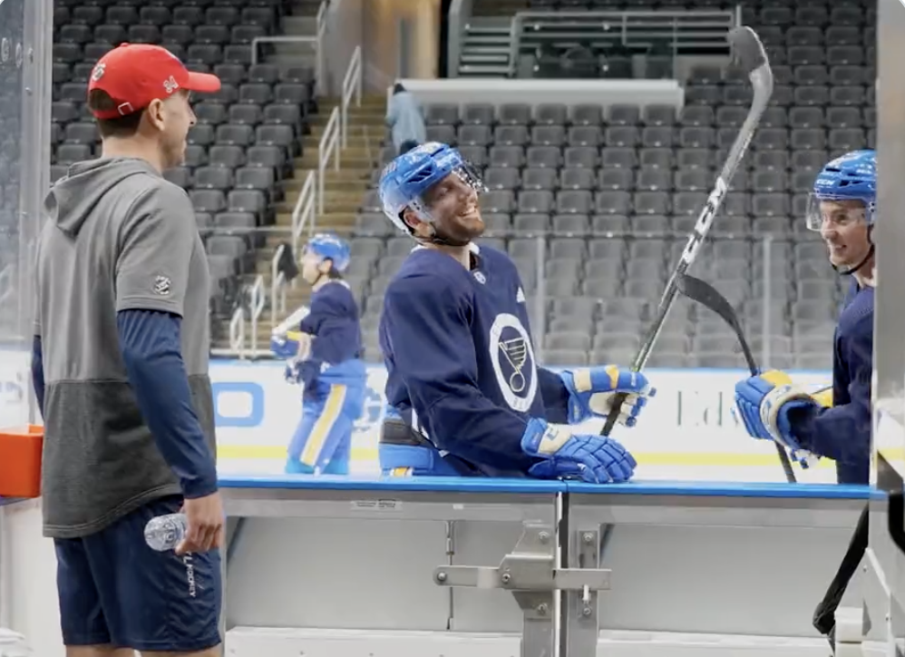 Jake Allen rit à quel point son équipe est POURRIE ?