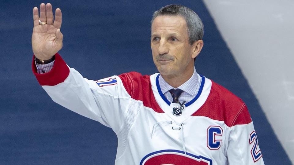 Ne croyez pas la rumeur FARFELUE qui circule...Sur Guy Carbonneau...