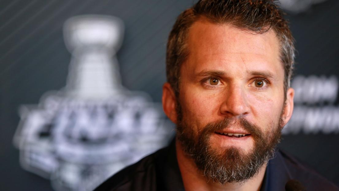 Au tour de Renaud Lavoie de nommer Martin St-Louis comme COACH du Canadien de Montréal..