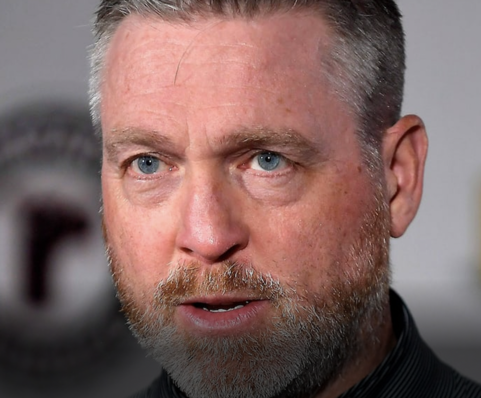 Patrick Roy n'est pas MALHEUREUX...il est en TABARN..