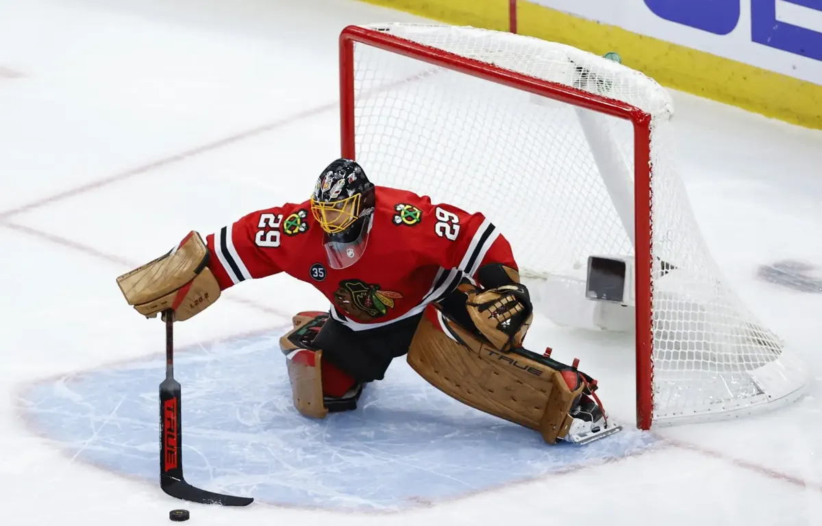 BOOM...Marc-André Fleury a annoncé aux Hawks...