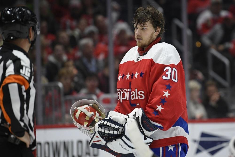 Rumeur d'Ilya Samsonov à Montréal: le DG des Capitals avoue...