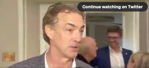 Vidéo: Joe Sakic sait qu'il s'est fait FOU...