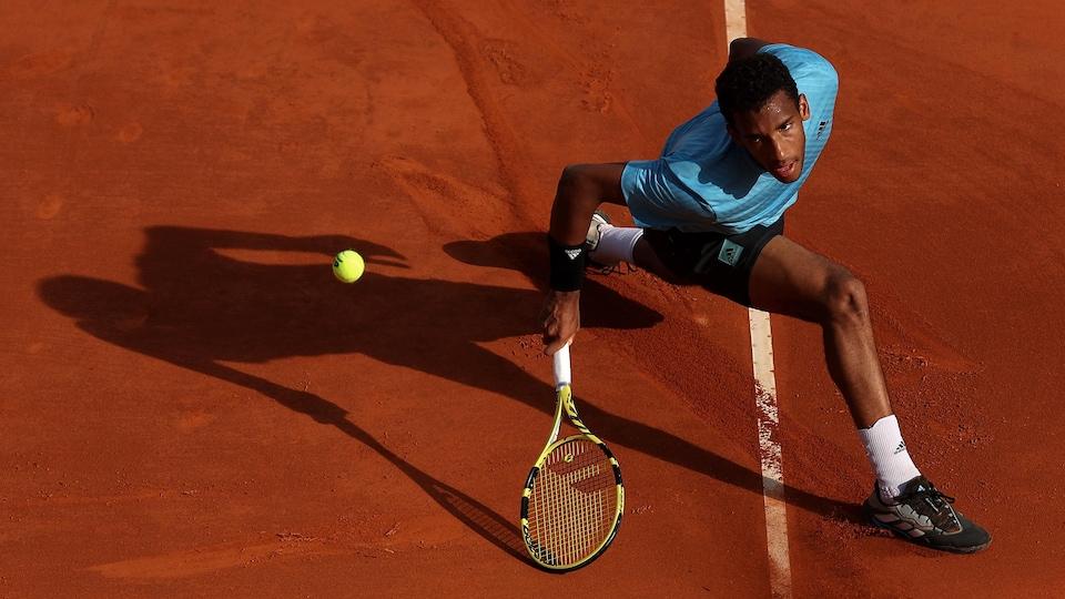 Le père de Félix Auger-Aliassime nous dit de se CALMER le POMPON...