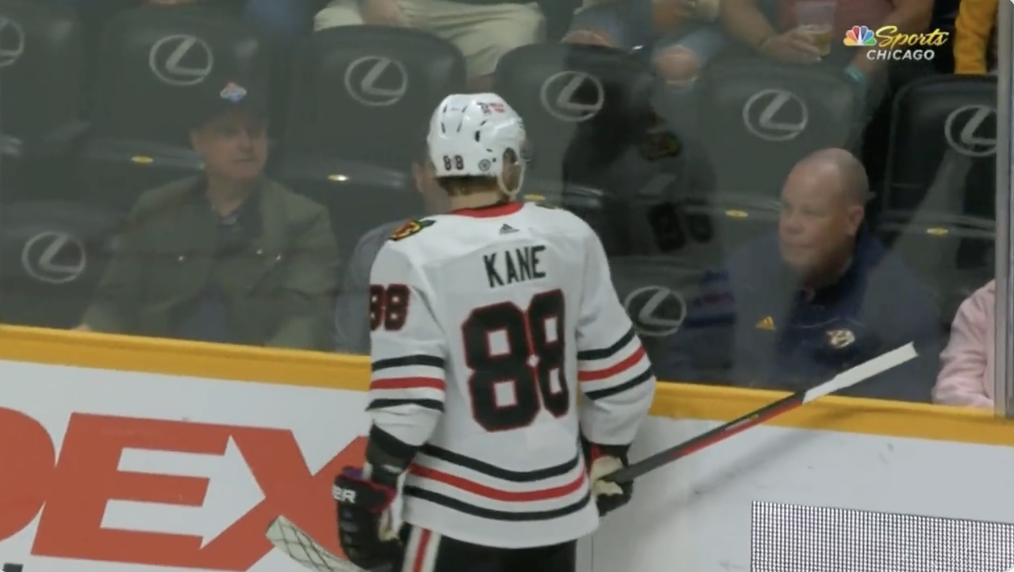 Le REGARD ASSASSIN de Patrick Kane....