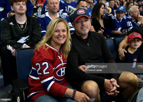 Remercier les parents de Cole Caufield d'avoir fait L'AMOUR...