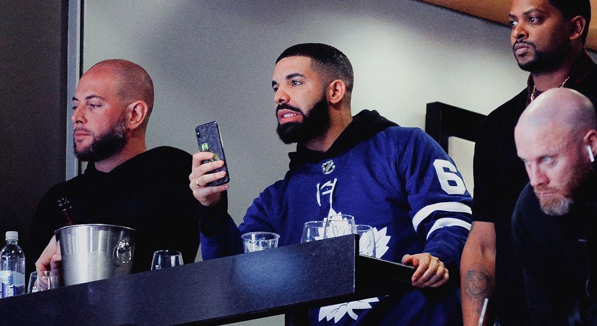 DRAKE porte la POISSE aux Maple Leafs...