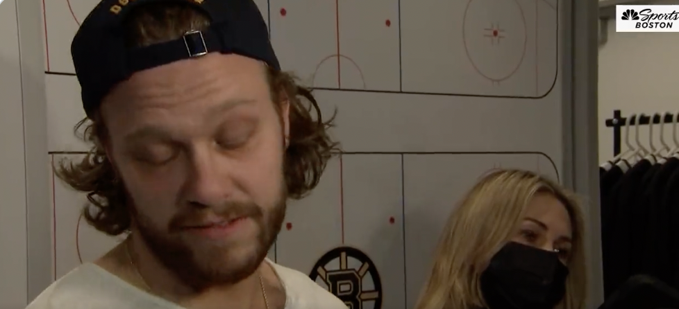 Vidéo: David Pastrnak qui parle de son nouveau-né décédé...