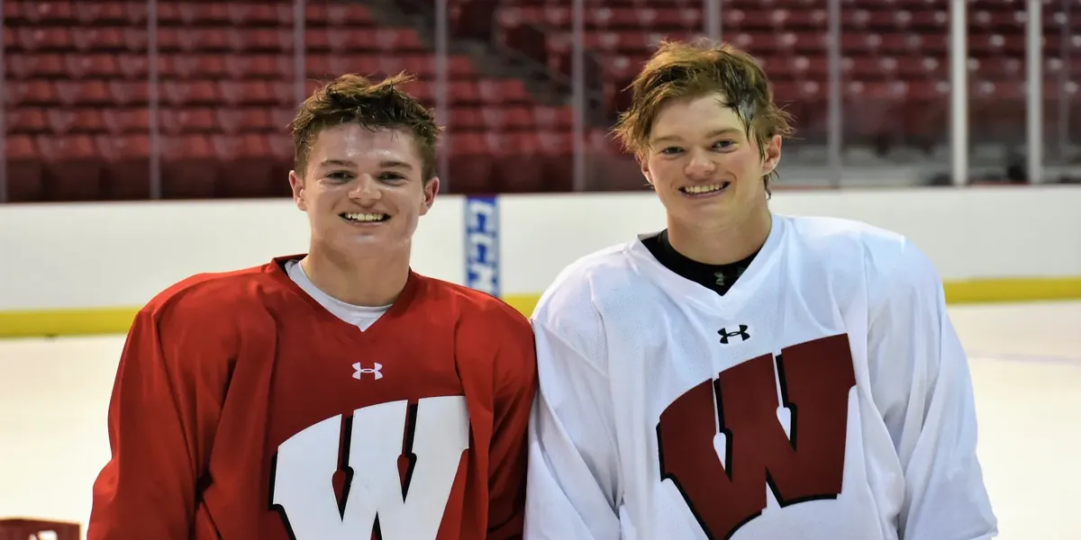 Le frère de Cole Caufield à Buffalo...