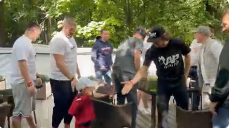 Vidéos: Panarin, Ovechkin...la GANG de Russe se réunit...