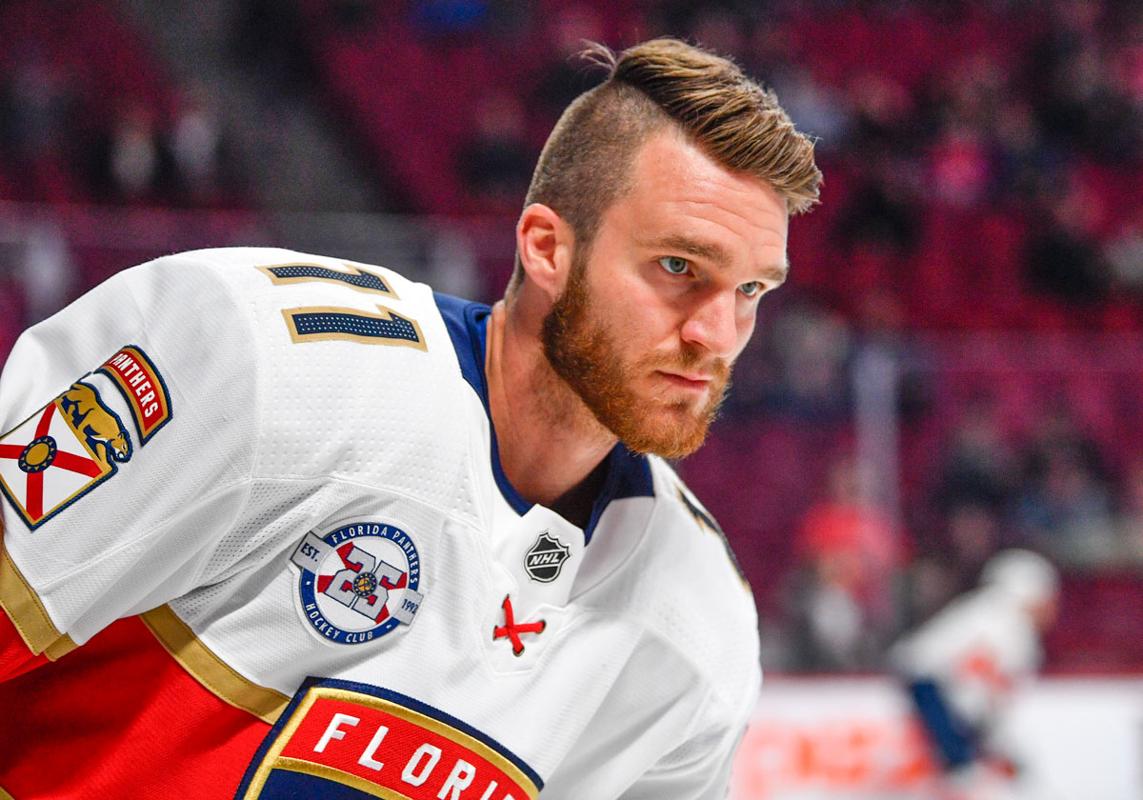 Jonathan Huberdeau accepte de donner son CERVEAU à la science...